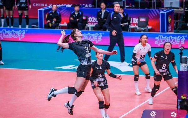 九游娱乐app 女排超级联赛：北京女排3-2险胜辽宁女排